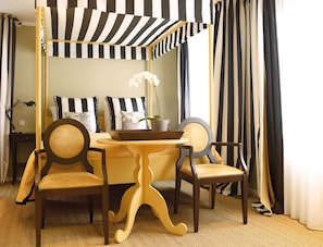 In-room safe, desk, free WiFi, bed sheets