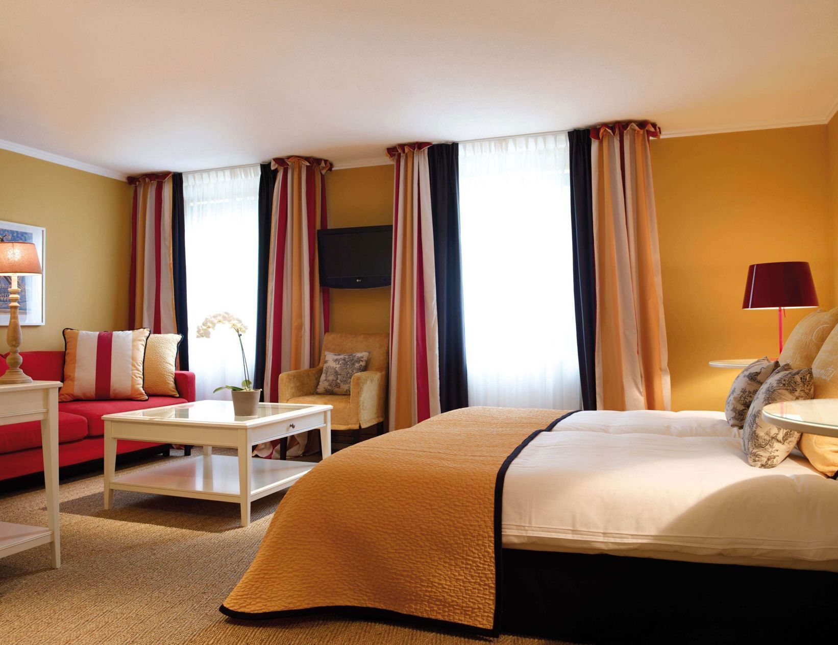 In-room safe, desk, cots/infant beds, free WiFi