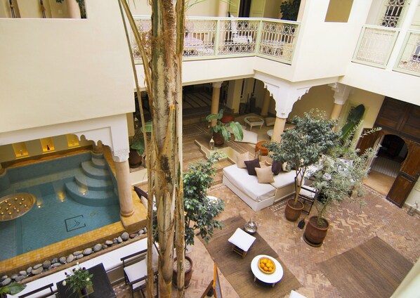 Se sirven desayunos, comidas, cenas y cocina marroquí 