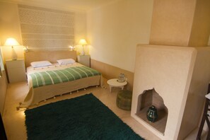 套房 | 客房内保险箱、特色装修、特色家居、熨斗/熨板