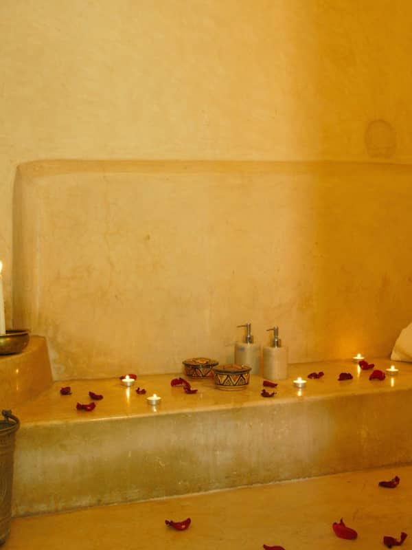 Hammam, soins corporels, enveloppements corporels, gommages corporels
