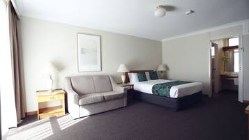 Superior-Zimmer (Queen) | 1 Schlafzimmer, Schreibtisch, Verdunkelungsvorhänge, kostenloses WLAN