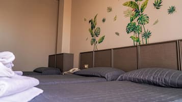 Triple Room, Valley View | Minibar, in-room safe, desk, free cribs/infant beds