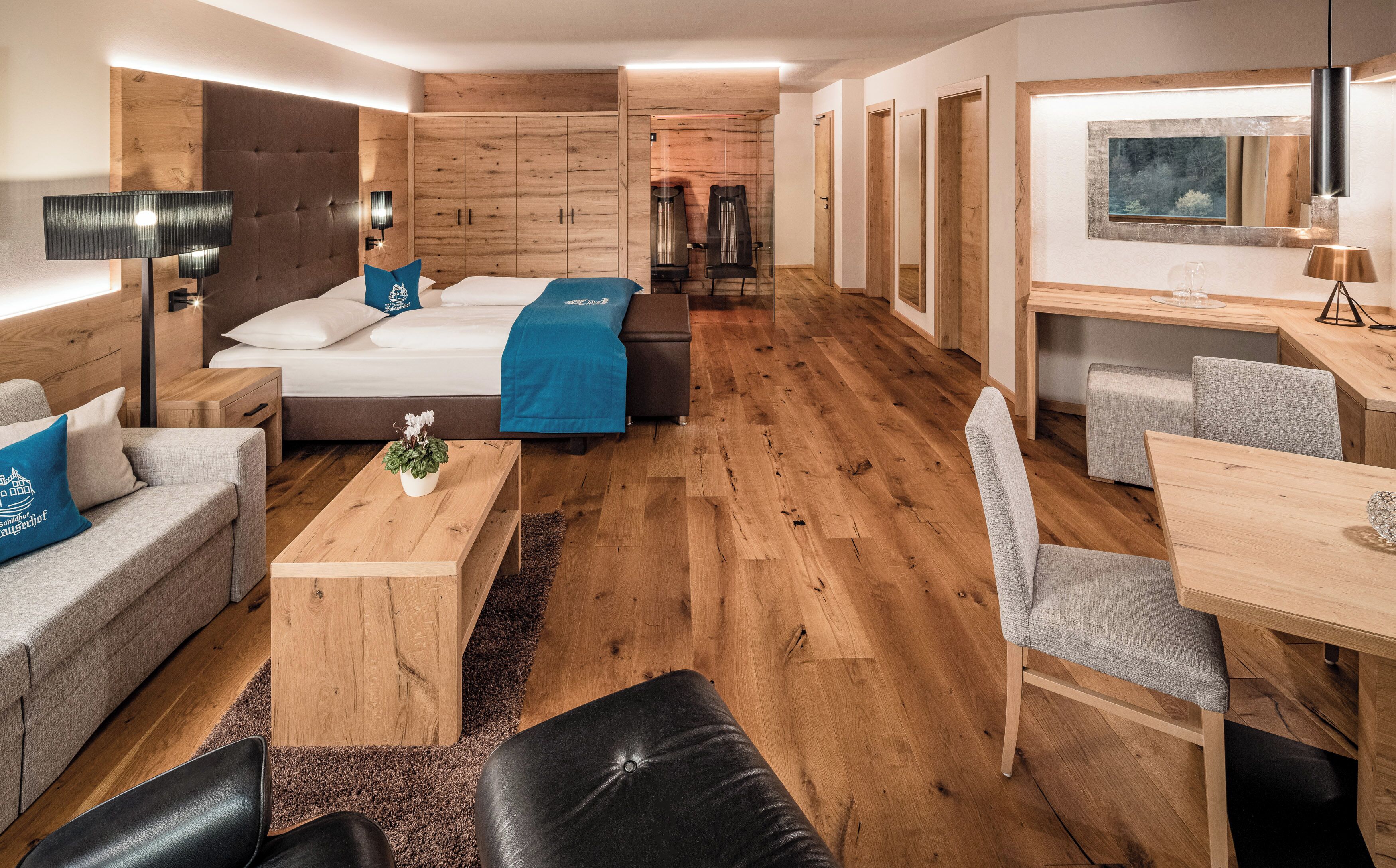 Suite (Vital) | Premium bedding, minibar, in-room safe, desk