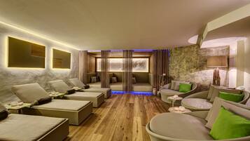 Behandlungsräume für Paare, Sauna, Whirlpool, Dampfbad