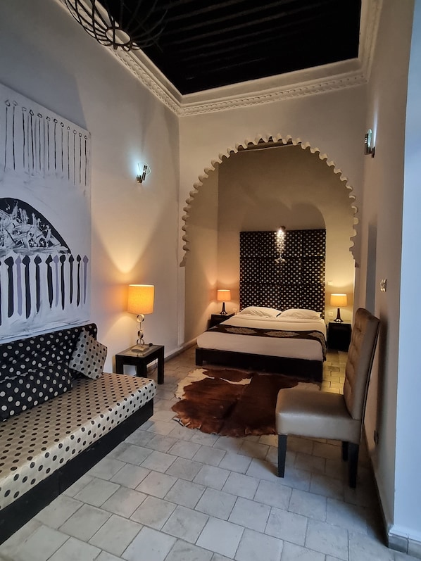 Kamar Standar (Sultan) | Seprai premium, selimut bulu angsa, dan tempat tidur Select Comfort