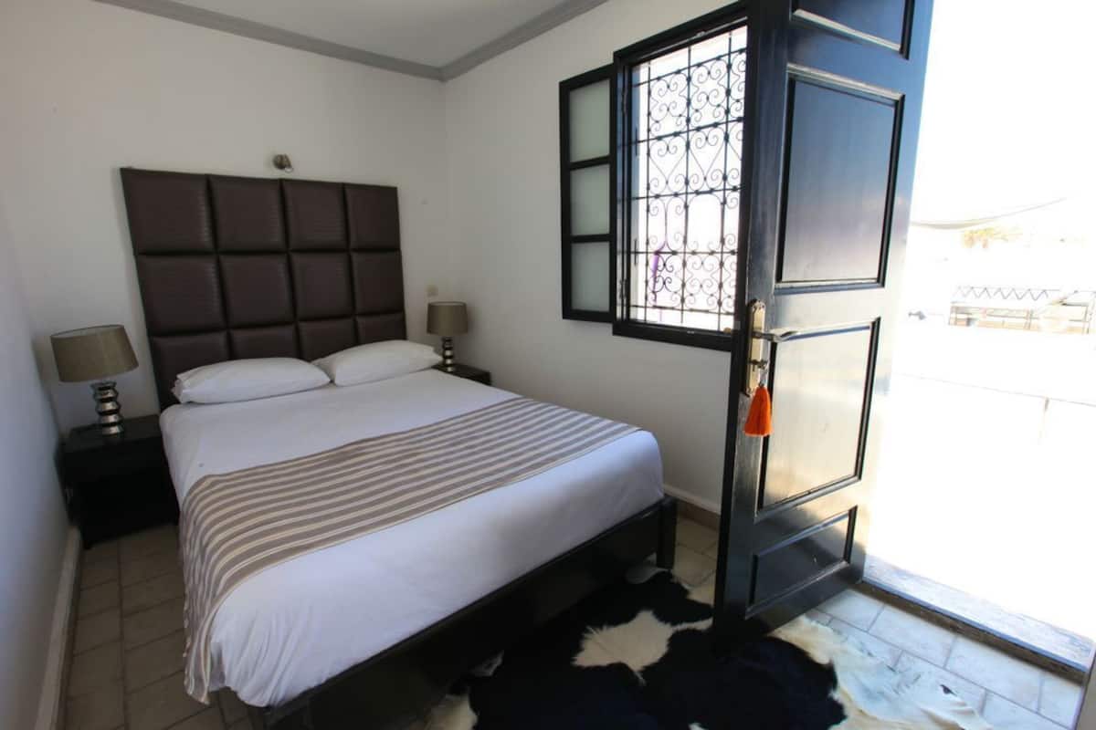 Premium bedding, down duvets, Select Comfort beds, soundproofing