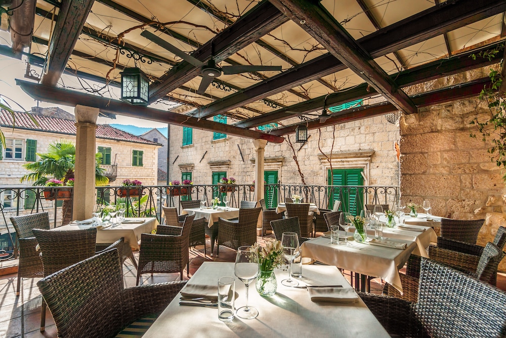 Hotel Monte Cristo by null