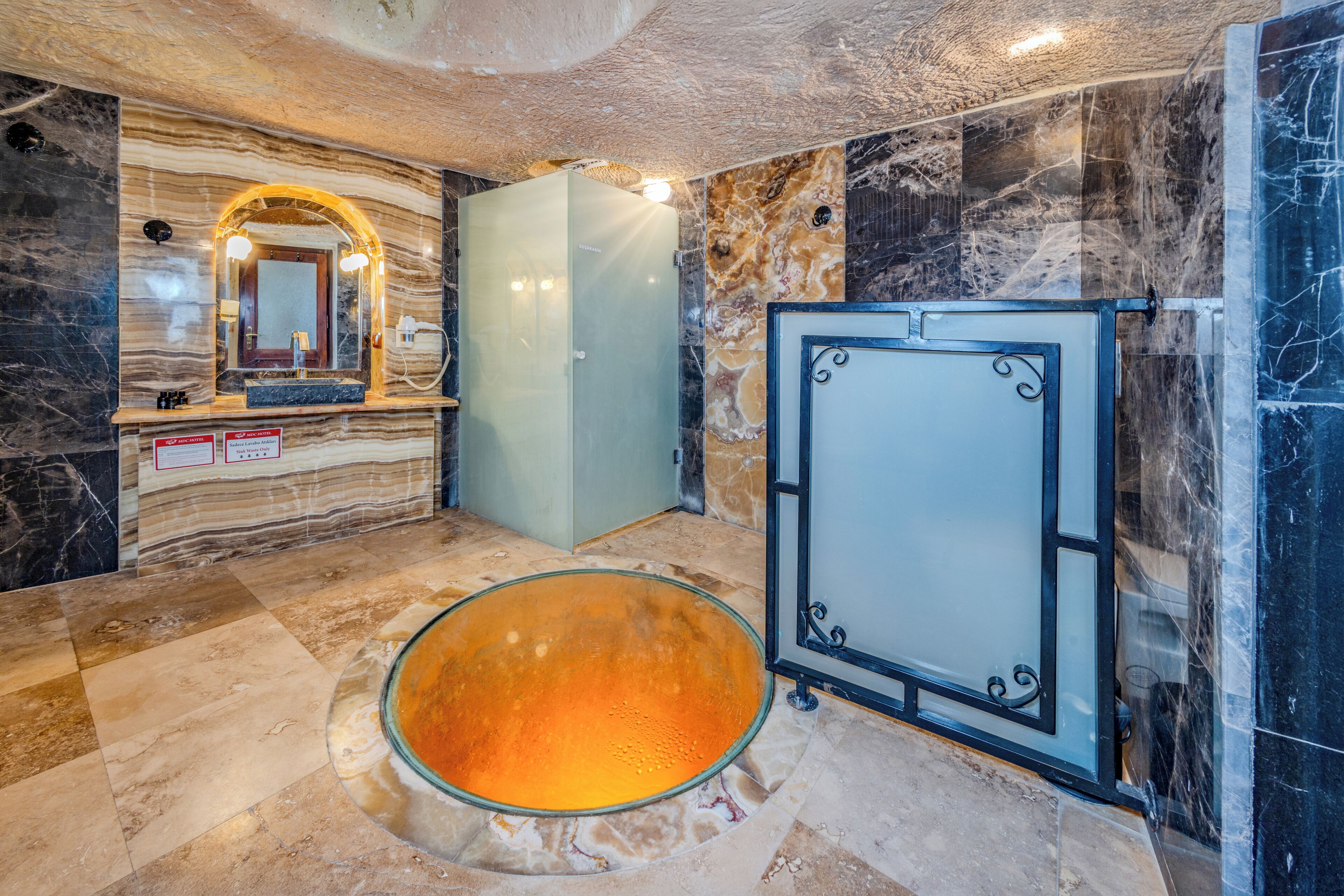 Premium King Cave Suite | Bathroom | Separate tub and shower, jetted tub, rainfall showerhead