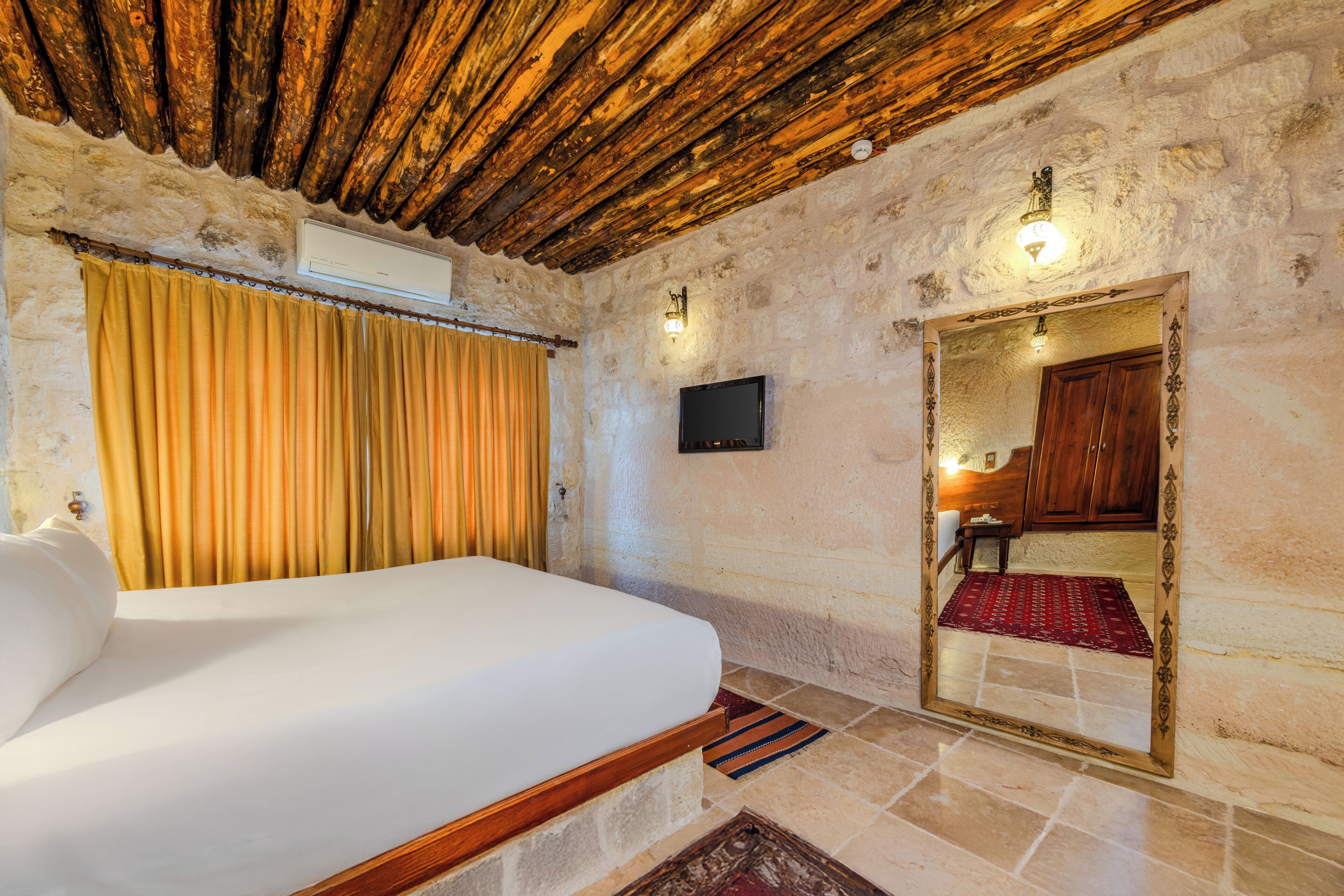luxury cave suite | premium bedding, pillow-top beds, minibar, in-room safe