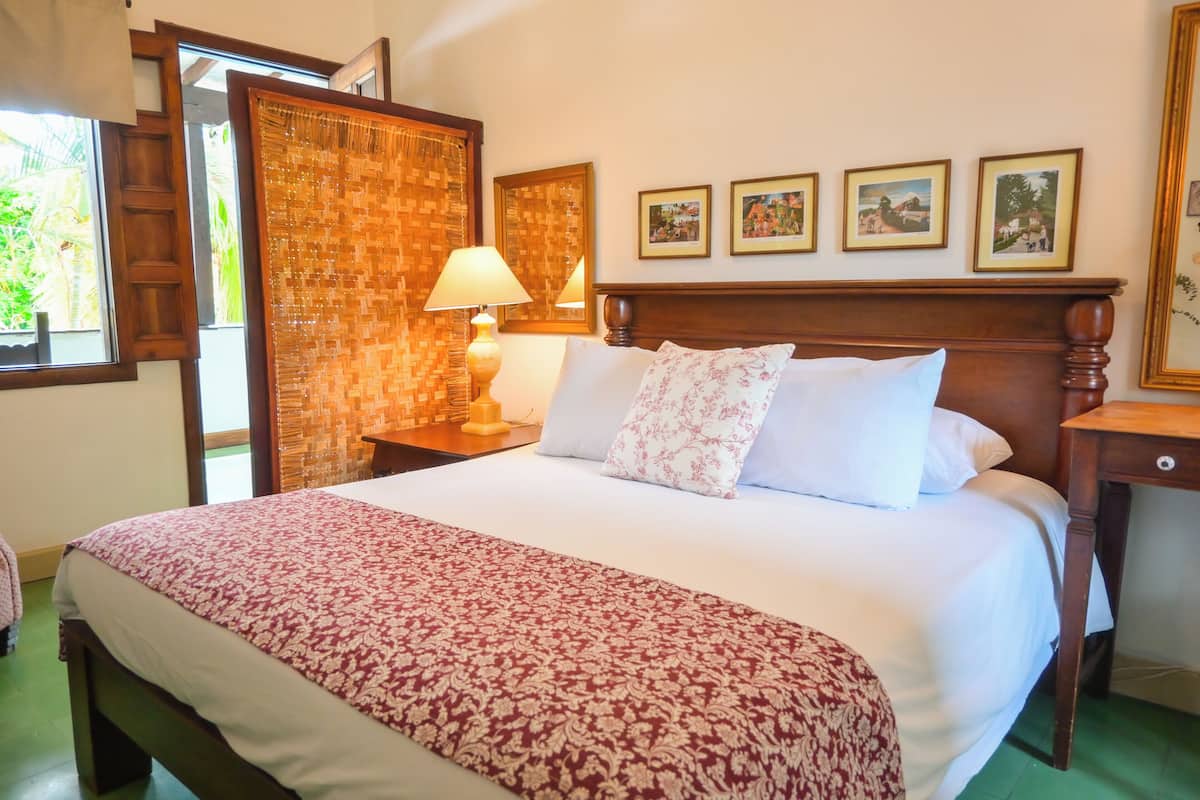 Habitación (Our Petite) | Ropa de cama de alta calidad, wifi gratis, ropa de cama