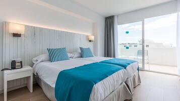 Escritorio, wifi gratis, ropa de cama