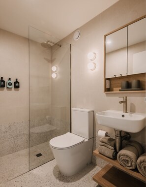Bathroom - South House Hotel (Merimbula)