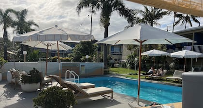 South Seas Motel