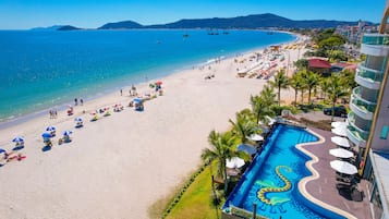 Ubicación a pie de playa y toallas de playa