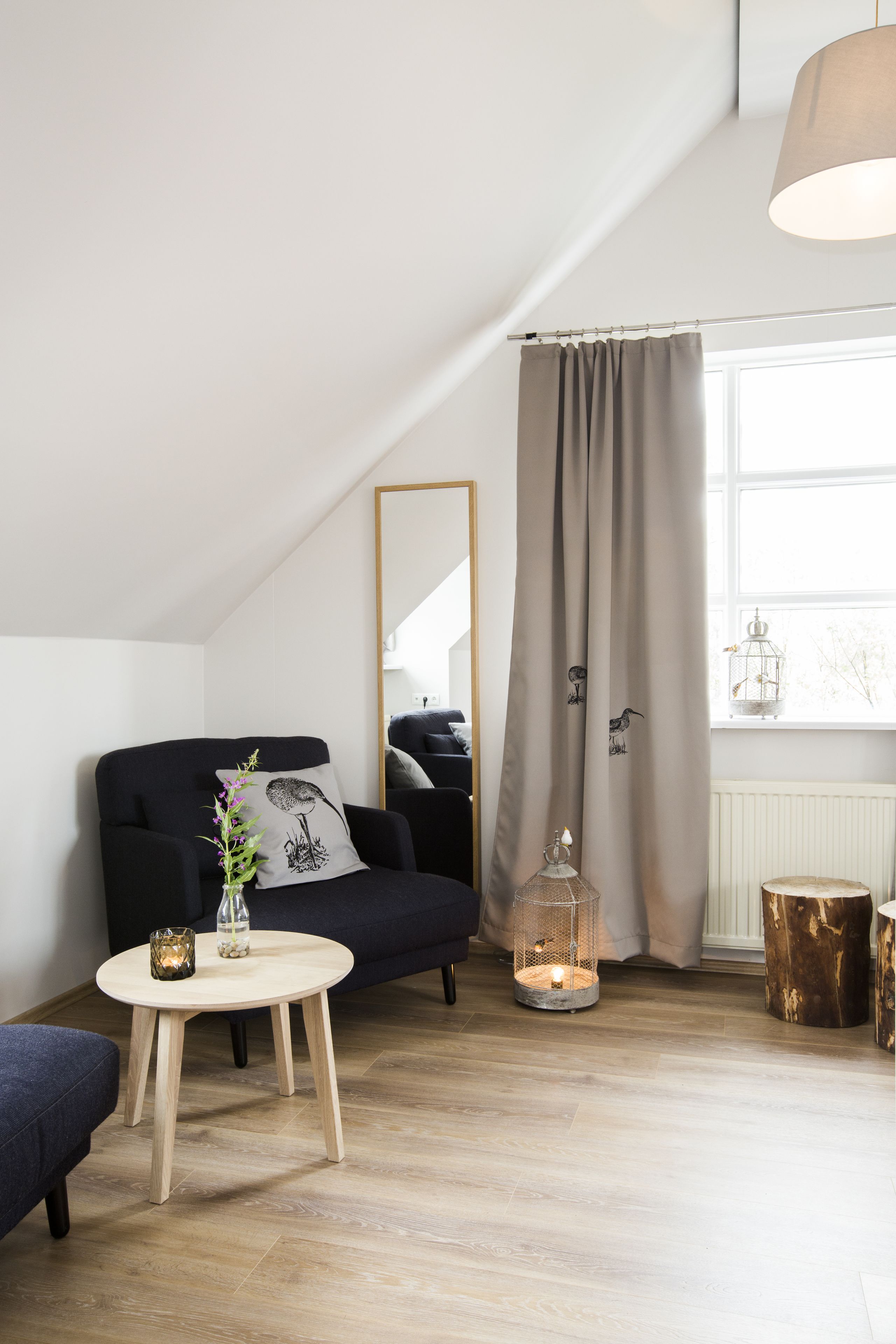 suite | hypo-allergenic bedding, down duvets, in-room safe, desk