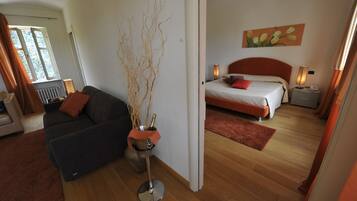 Suite | Biancheria da letto di alta qualità, minibar, una cassaforte in camera