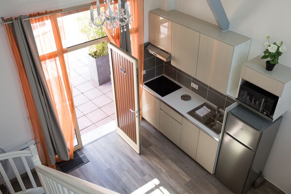1 Bedroom Apartment with Mezzanine and Terrace (5cpersons) | Private kitchen | Full-size fridge, microwave, stovetop, electric kettle