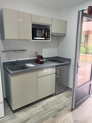 Classic-studiolejlighed - 1 dobbeltseng | Privat køkken | Køleskab/fryser i fuld størrelse, mikrobølgeovn, kogeplade, elkedel