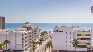 Utsikt mot strand/hav