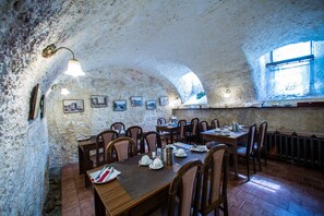 Daily buffet breakfast (CZK 320 per person)