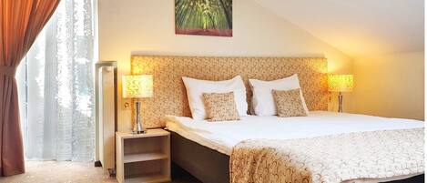 Superior Room with Kitchenette | Desk, laptop workspace, soundproofing, iron/ironing board