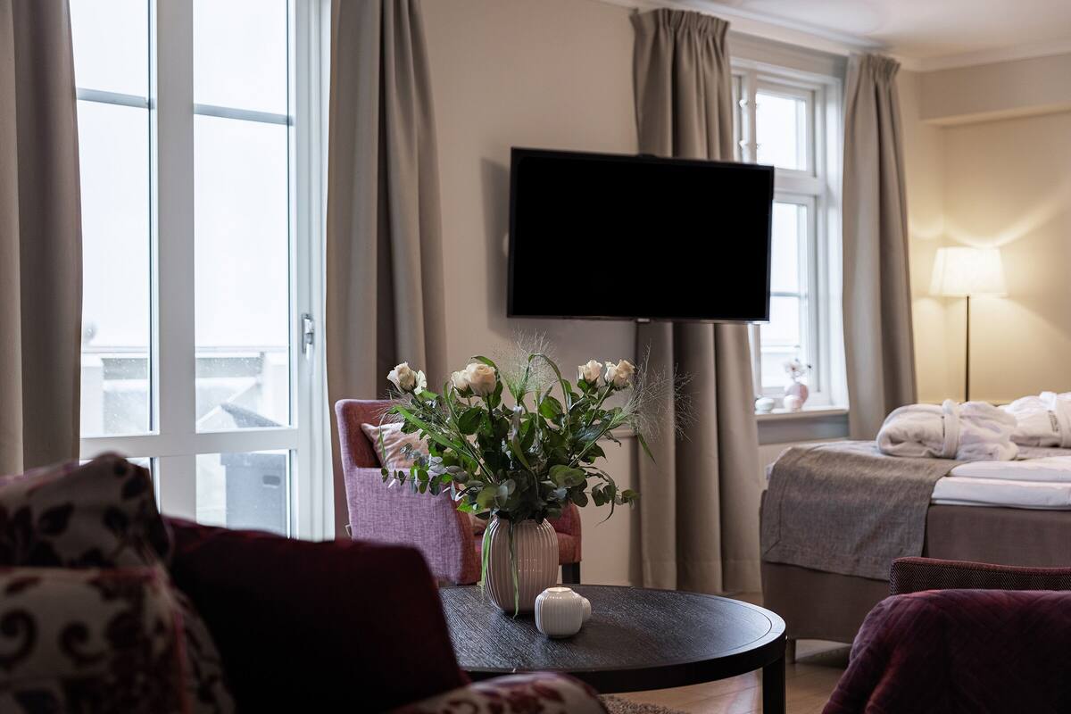 junior suite | hypo-allergenic bedding, bed sheets