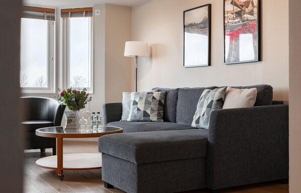 Premium Room | Living area