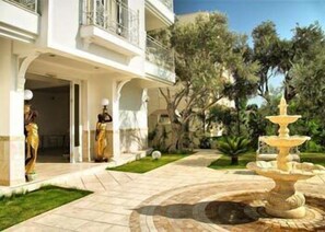 Fountain - LaVista Boutique Hotel & Spa - Boutique Class (Kusadasi)