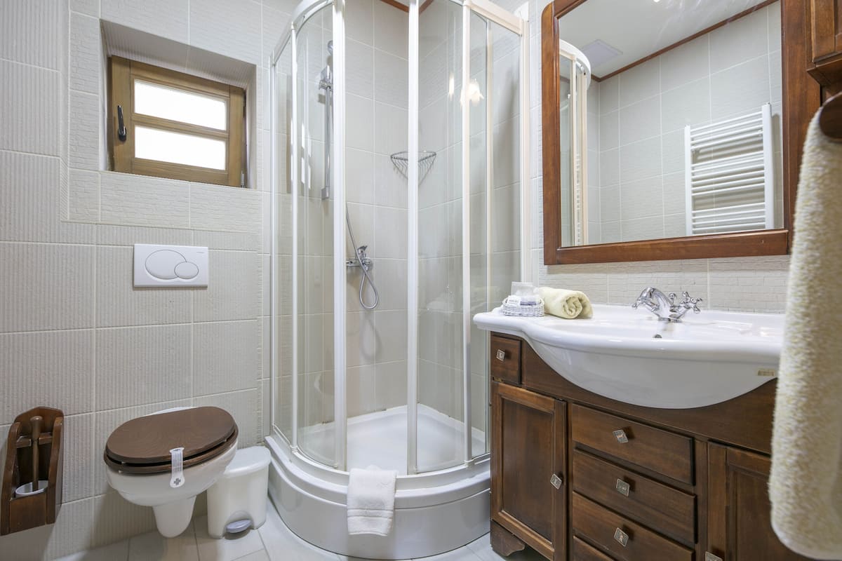 suite | 1 bedroom, memory-foam beds, minibar, in-room safe