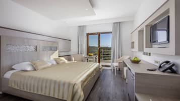 Matelas mémoire de forme, minibar, coffres-forts dans les chambres