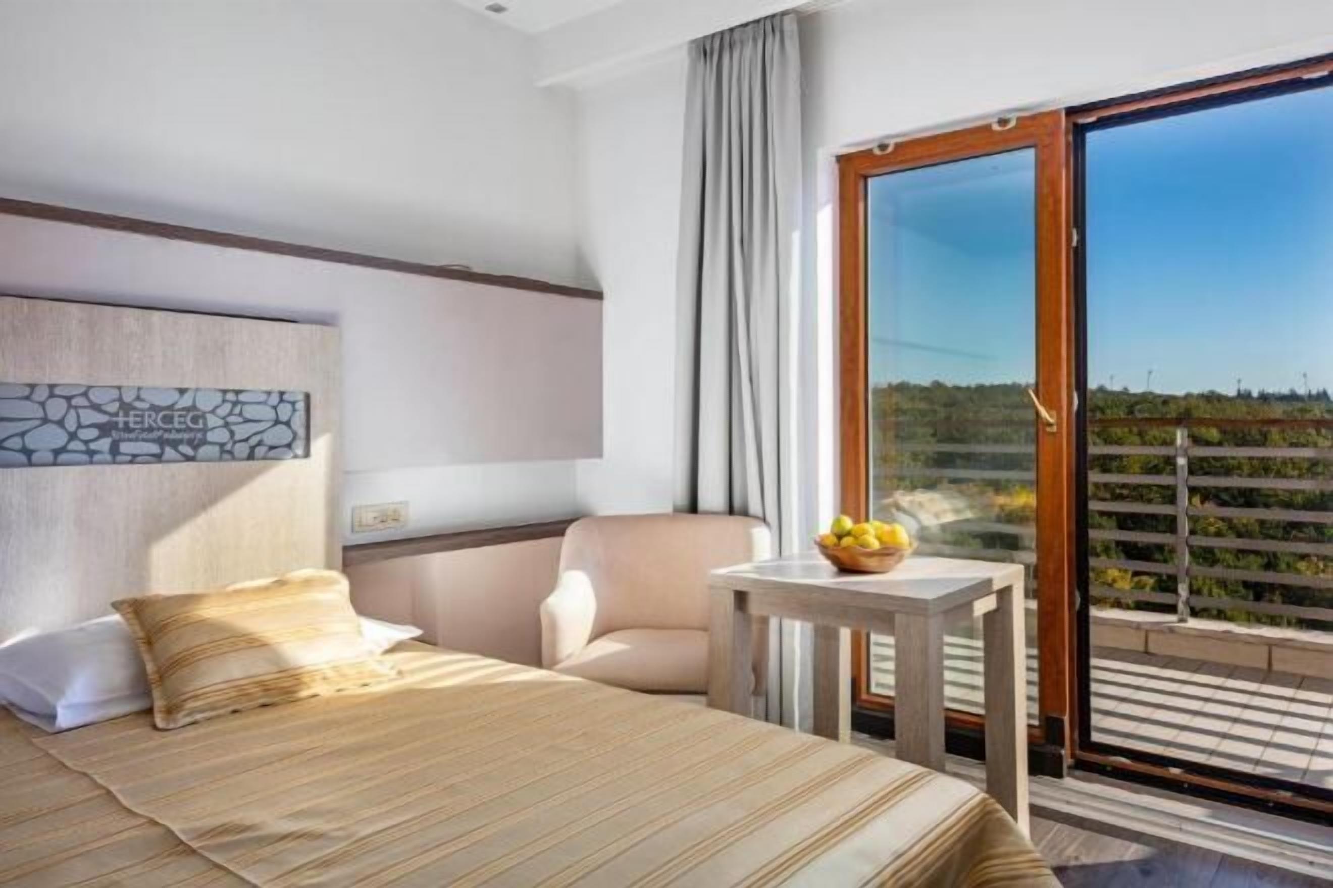 Memory foam beds, minibar, in-room safe, desk