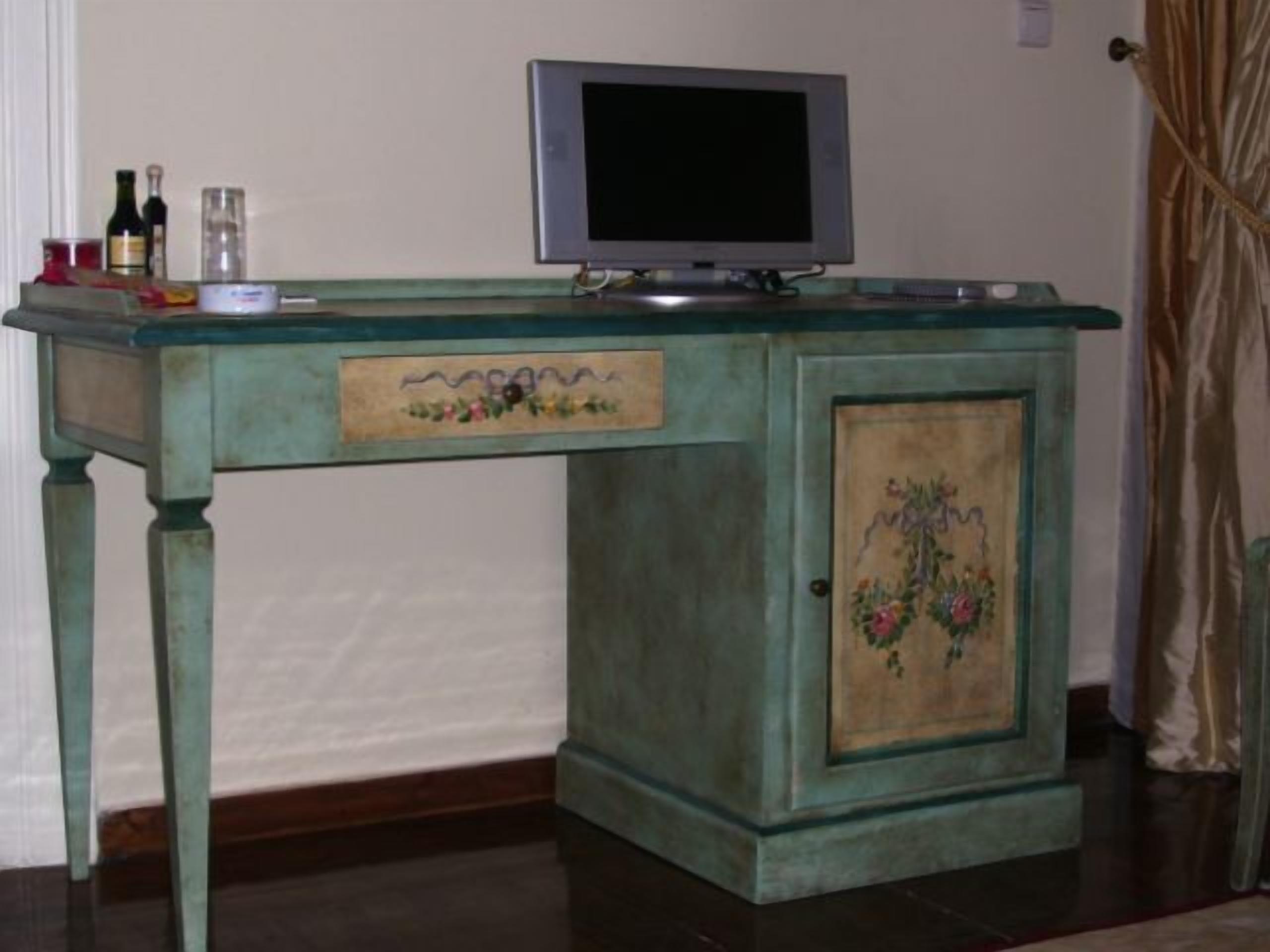 in-room business centre