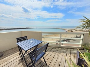 Comfort-Doppelzimmer, Meerblick | Schreibtisch, Bettwäsche