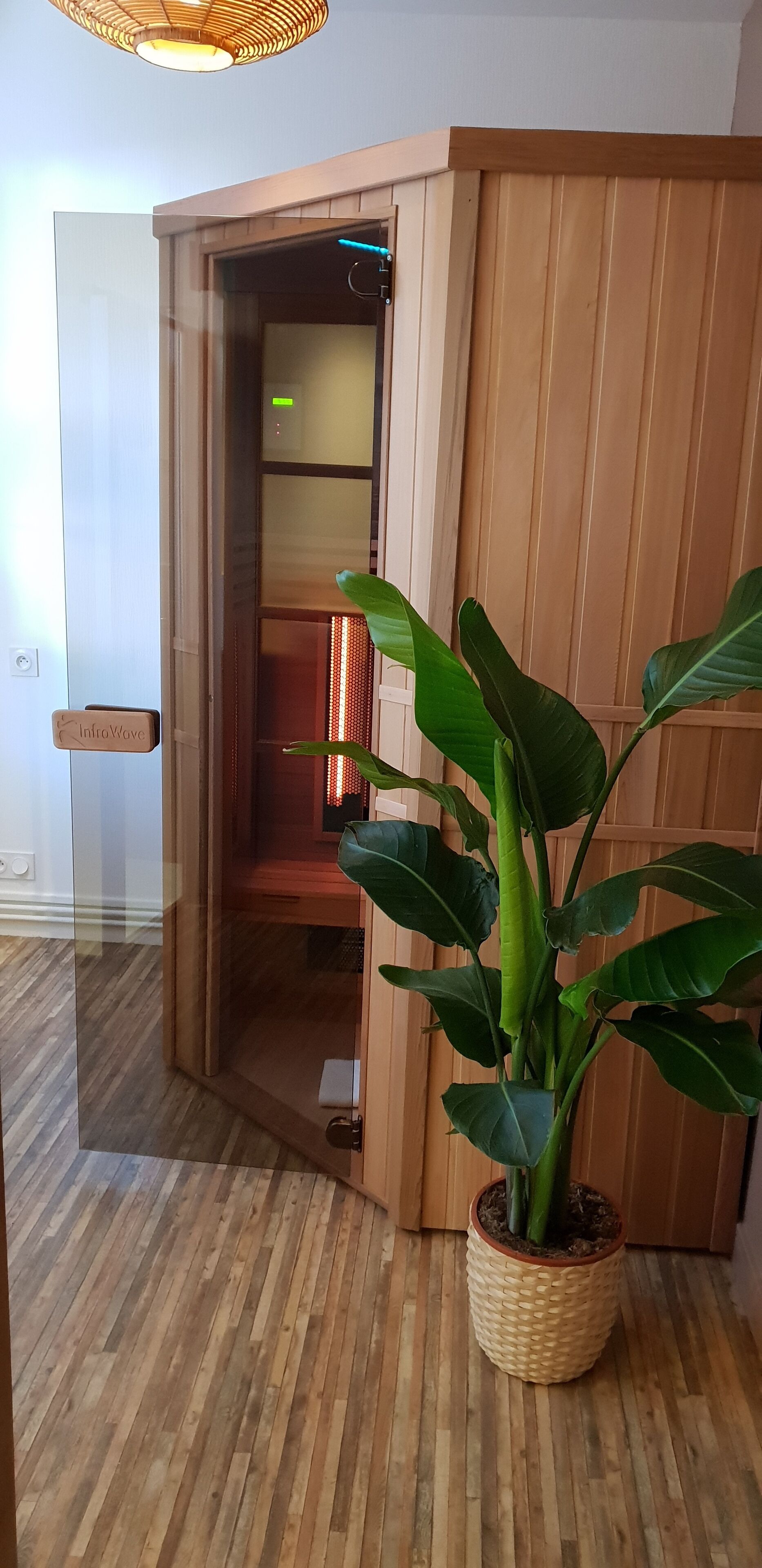 body treatments, hydrotherapy, hot stone massages, swedish massages