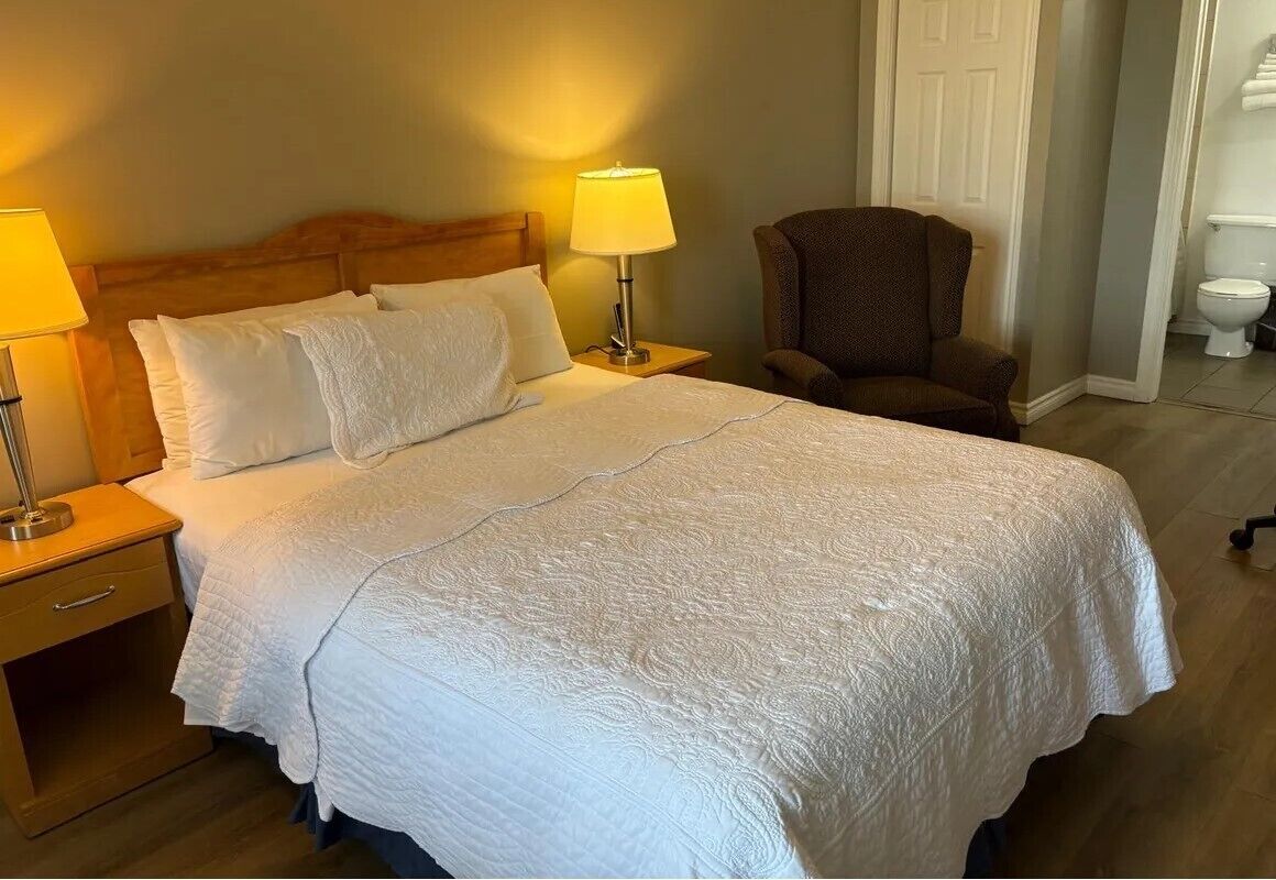 In-room safe, desk, iron/ironing board, free WiFi