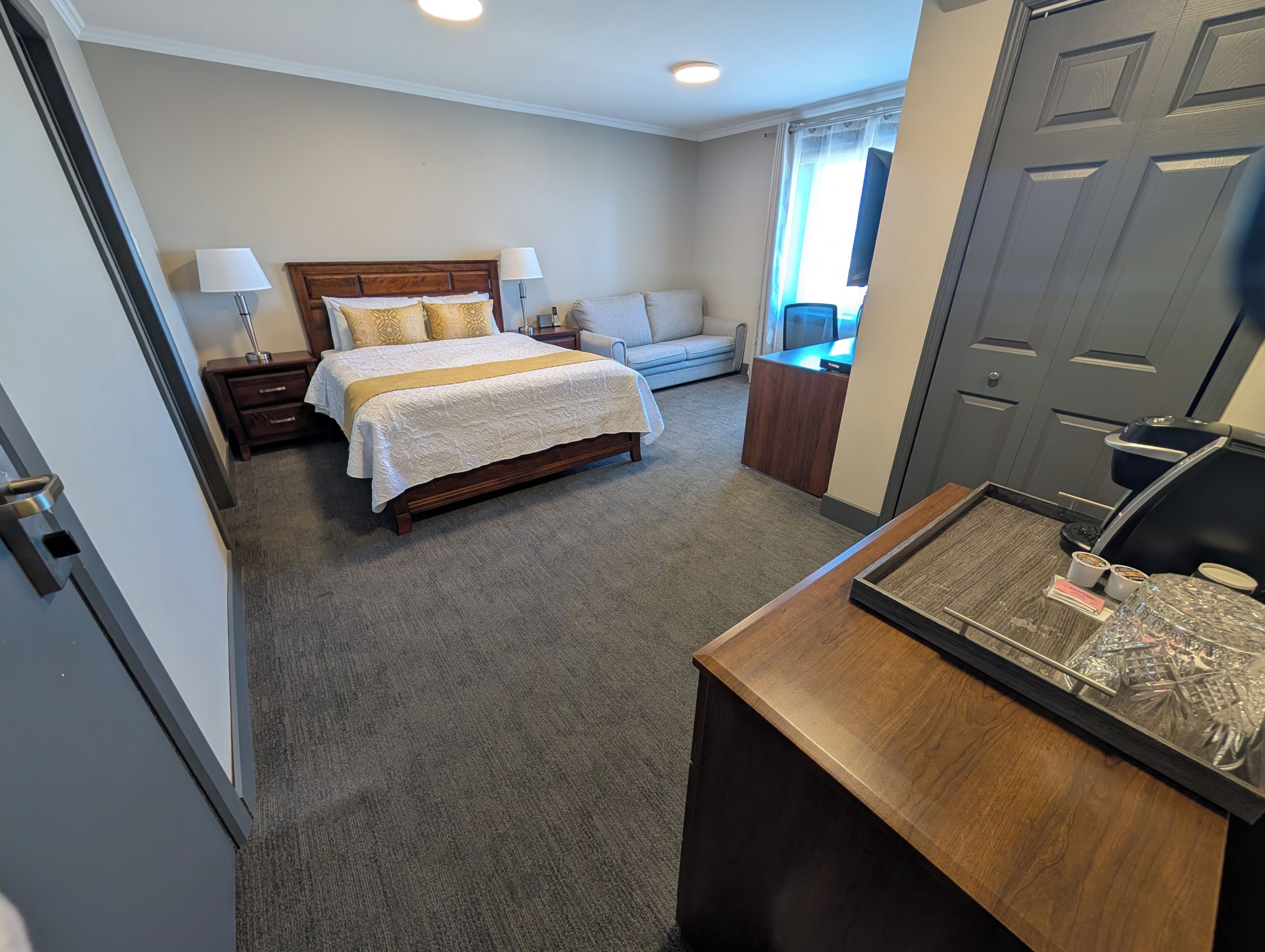 In-room safe, desk, iron/ironing board, free WiFi