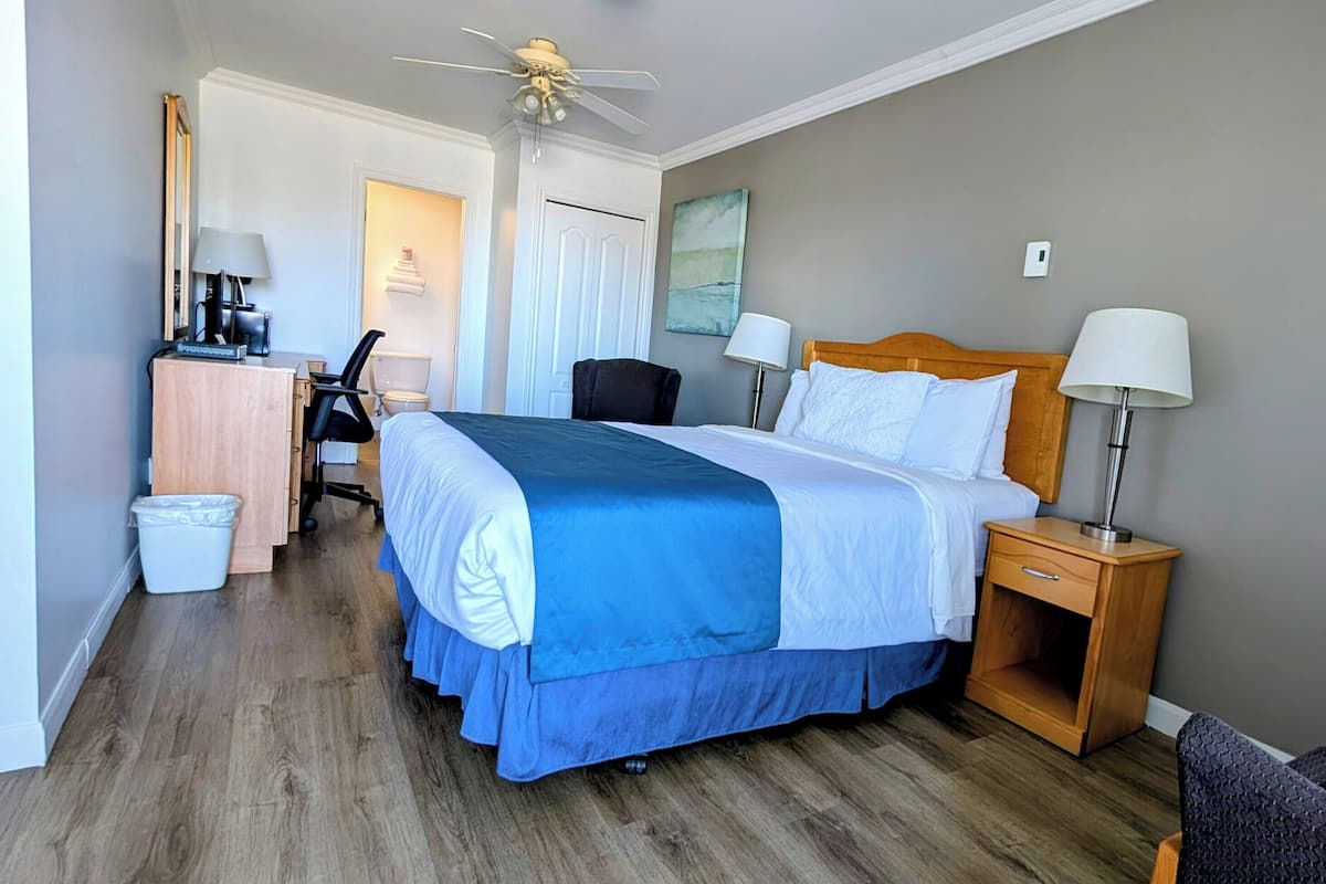 In-room safe, desk, iron/ironing board, free WiFi