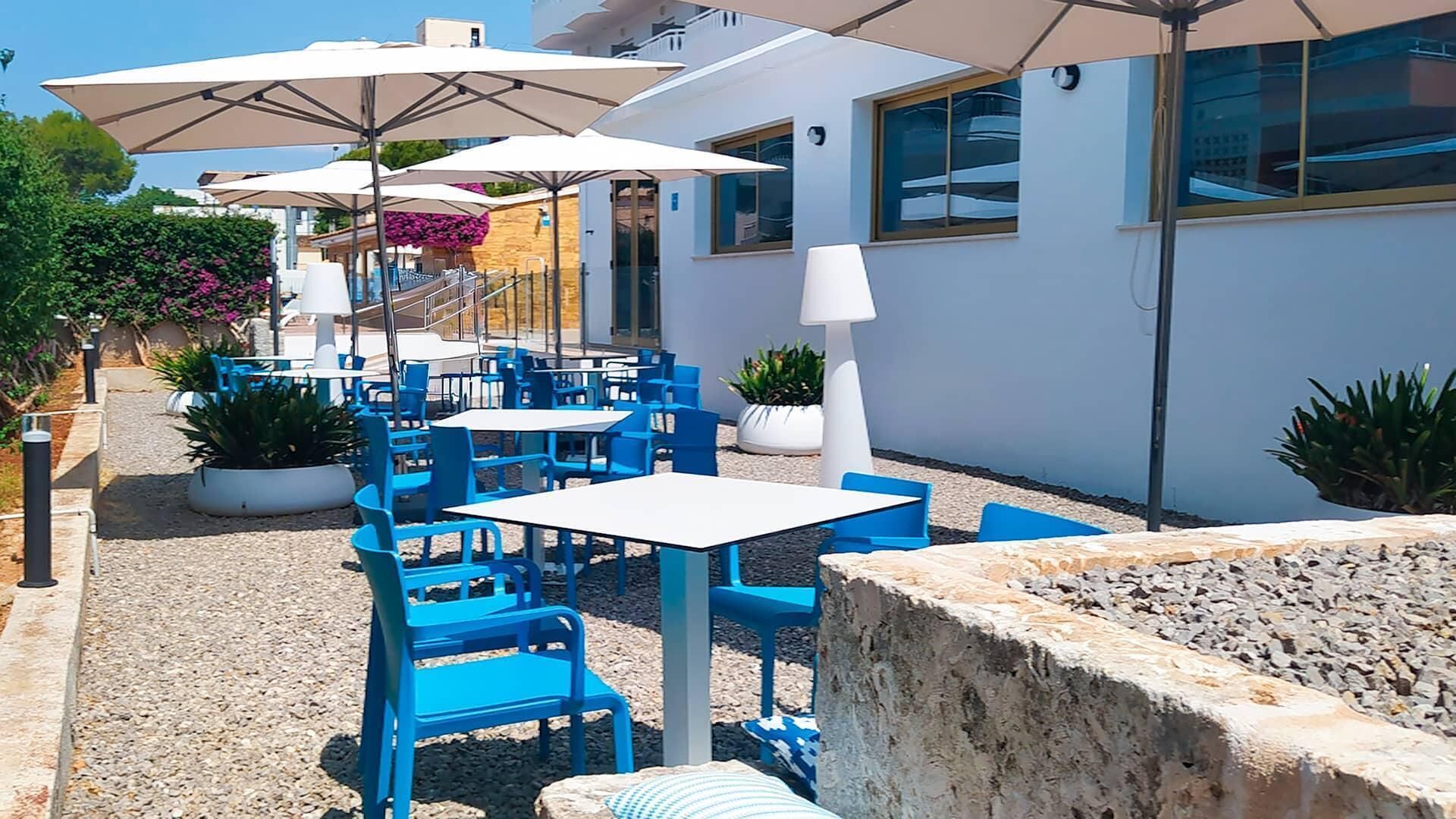 Der serveres morgenmad, frokost, aftensmad og internationale retter 