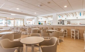 Bar (on property) - BLUESEA Don Jaime (Son Servera)
