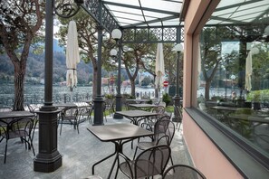 Lunch and dinner served, Italian cuisine