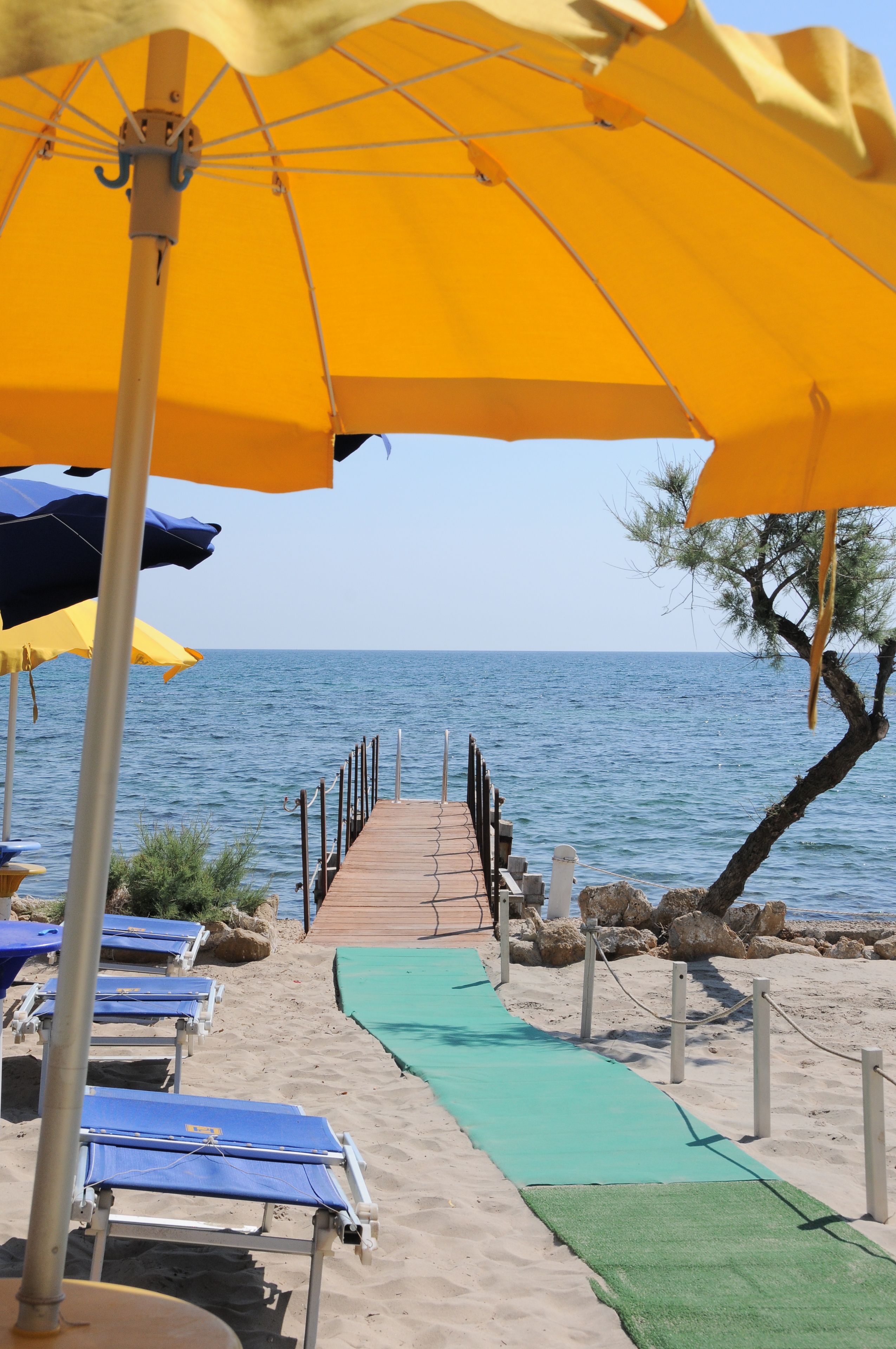 Private beach, beach umbrellas, scuba diving, fishing