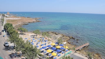 Plage privée, parasols, plongée sous-marine, pêche sur place