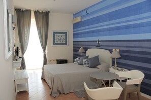 Biancheria da letto di alta qualità, minibar, una scrivania