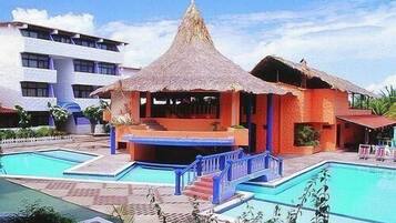 3 outdoor pools, pool umbrellas