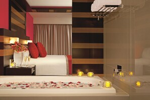 Frette Italian sheets, down comforters, pillowtop beds, minibar - Secrets Huatulco Resort & Spa - Adults Only - All Inclusive (Santa María Huatulco)