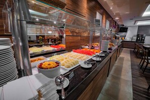Free daily continental breakfast  - Laghetto Bento (Bento Gonçalves)