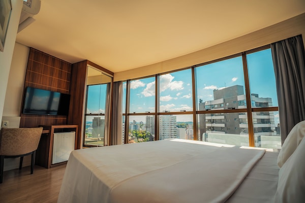 Superior-Zimmer | Minibar, Zimmersafe, Schreibtisch, Verdunkelungsvorhänge