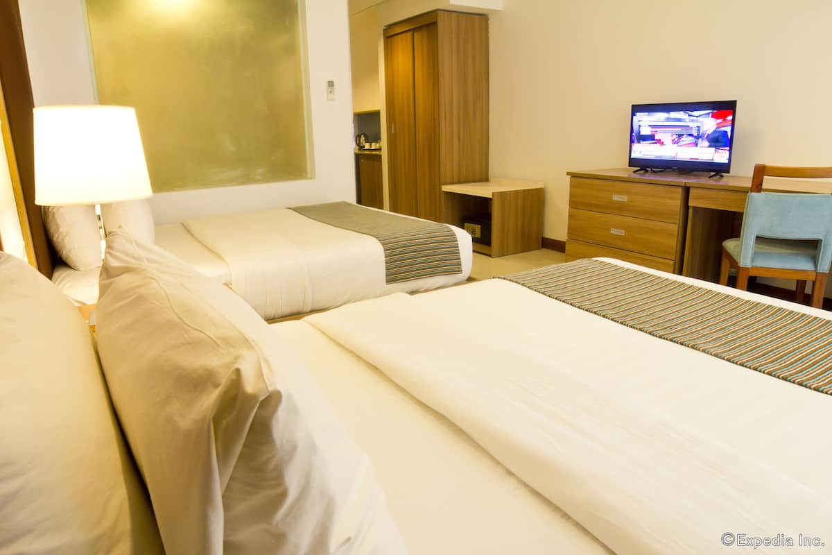 Deluxe Room | In-room safe, free WiFi, bed sheets