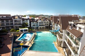 2 piscinas al aire libre